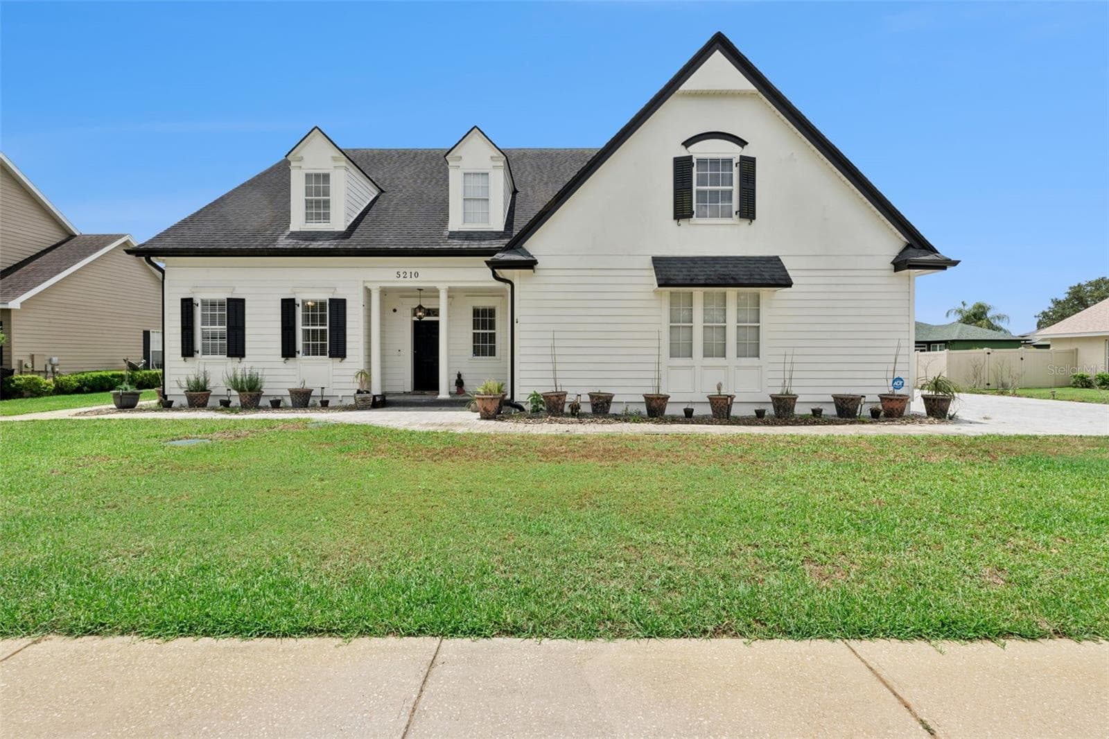 5210 HAMMOCK CIR
