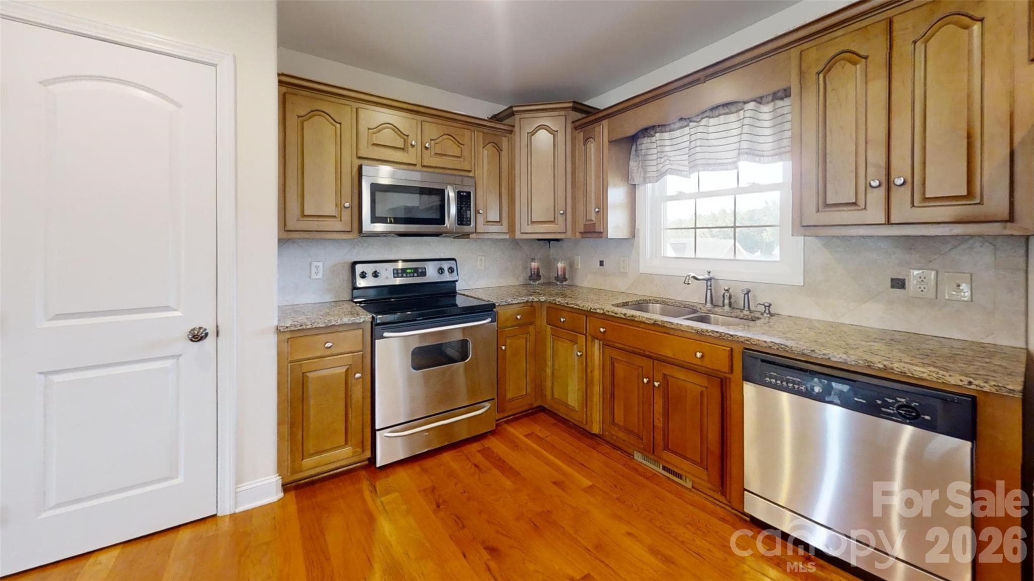Single Family Residence at 4240 Hunter Rhyne Road, Lincolnton, photo 10 of 32