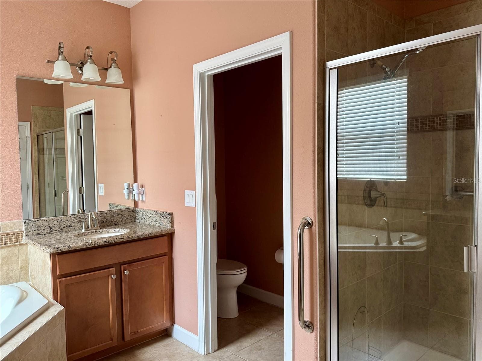 PRIMARY BATHROOM - 4056 SERENA LN, CLERMONT