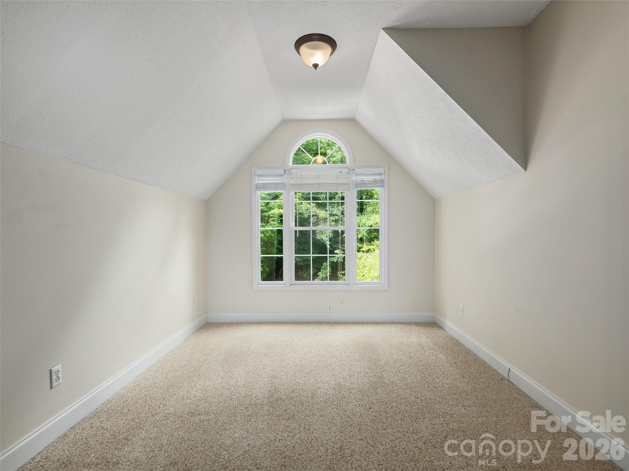 Sitting area in primary bedroom - 48 Smokemont Drive, Arden