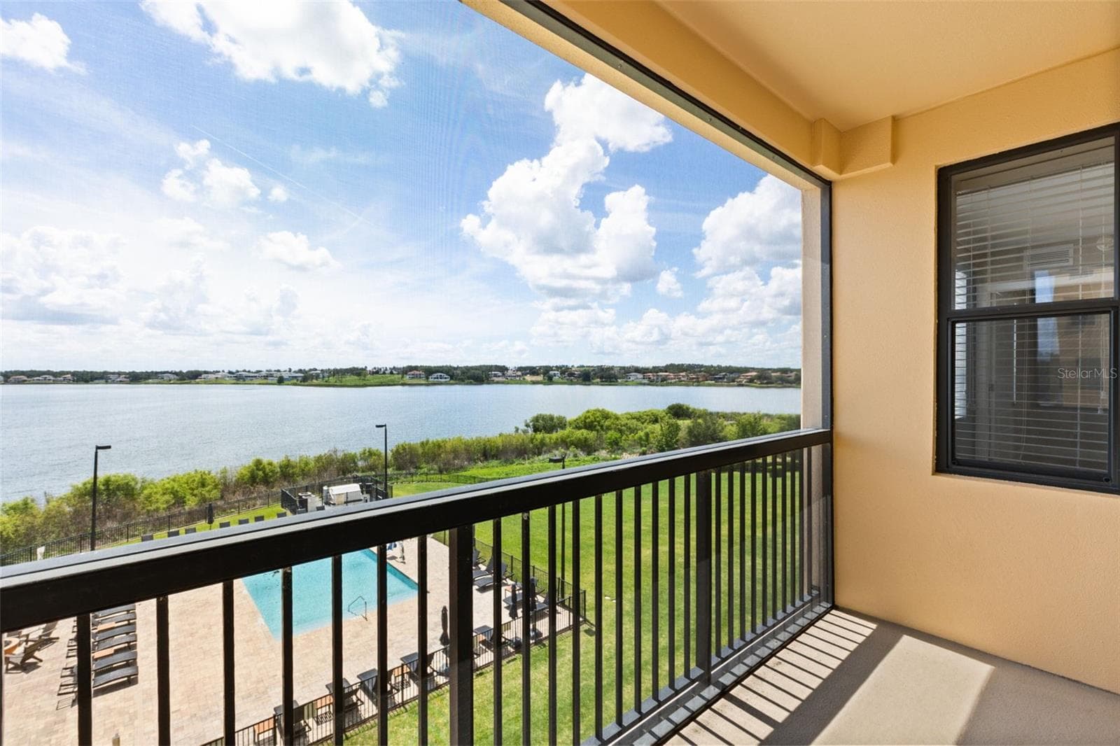 Private Screened Balcony - 16300 COUNTY ROAD 455 #410, MONTVERDE