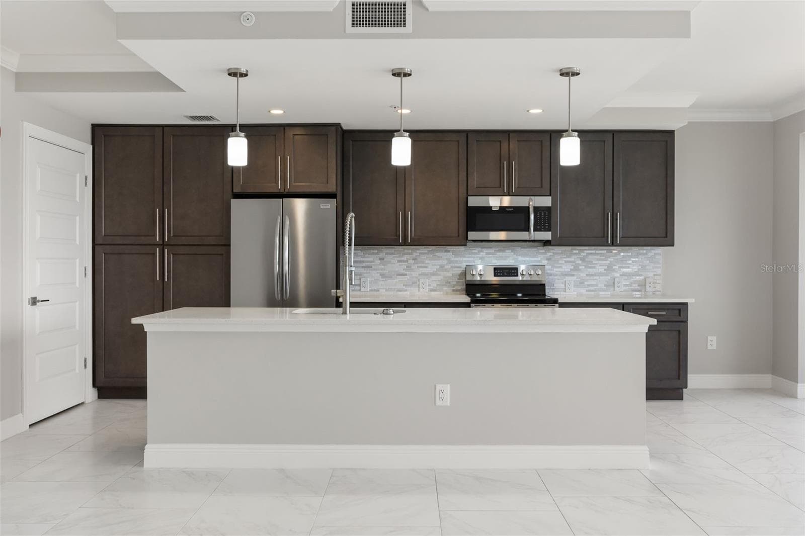 Kitchen With High End Finishes - 16300 COUNTY ROAD 455 #410, MONTVERDE
