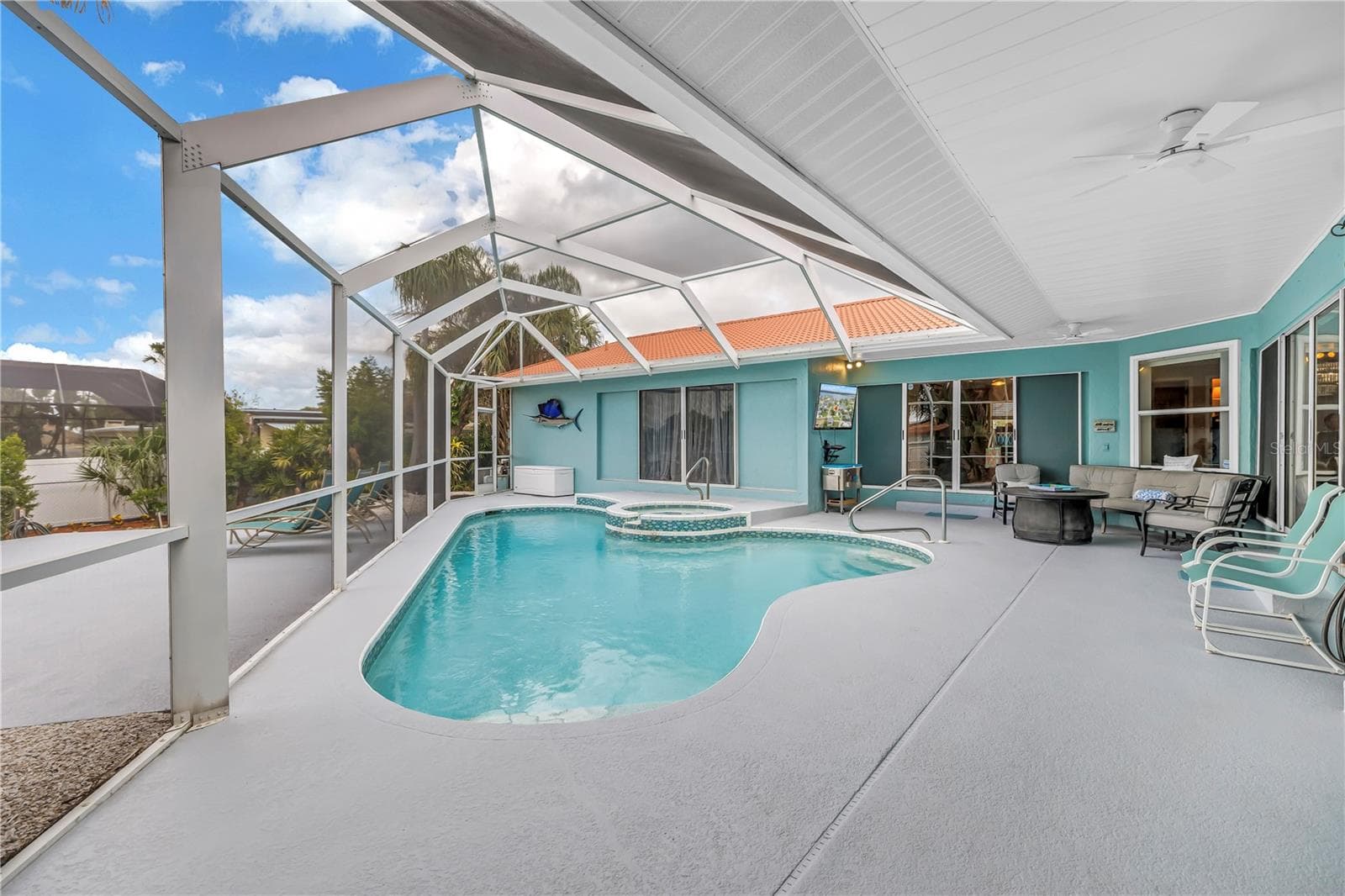 Single Family Residence at 4911 PALMETTO POINT DR, PALMETTO, photo 11 of 65