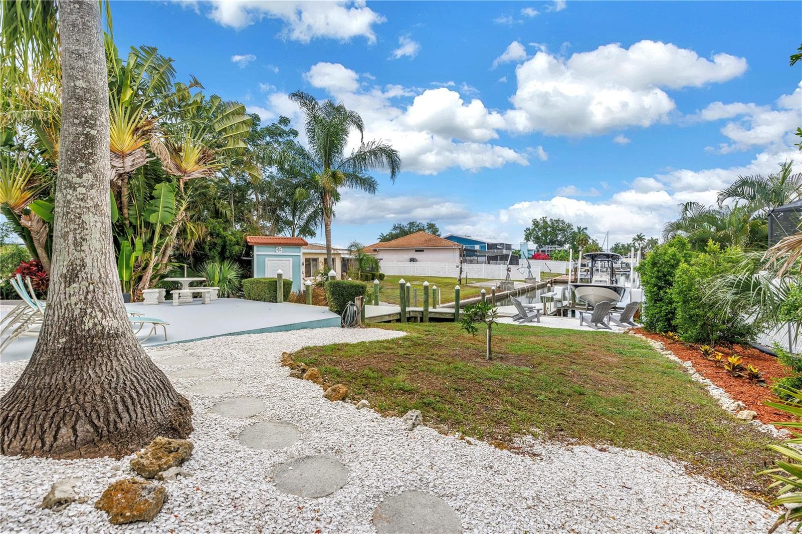 Single Family Residence at 4911 PALMETTO POINT DR, PALMETTO, photo 14 of 65