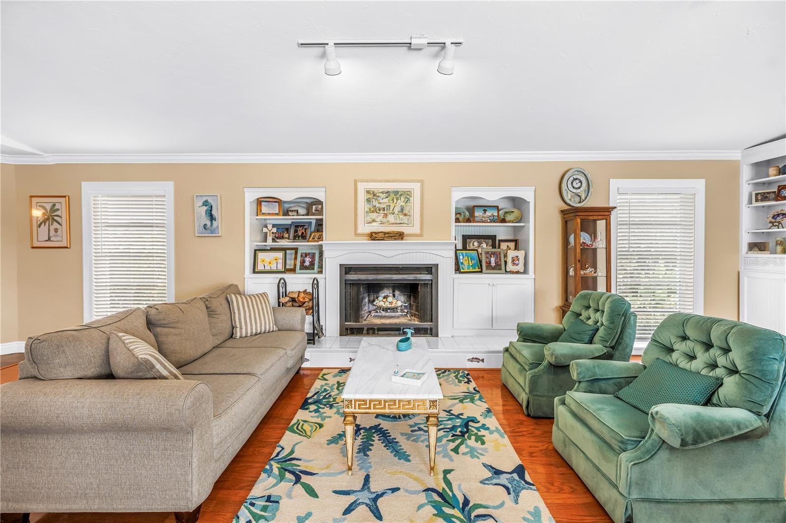 That is a Functional Wood Burning Fireplace! - 4911 PALMETTO POINT DR, PALMETTO