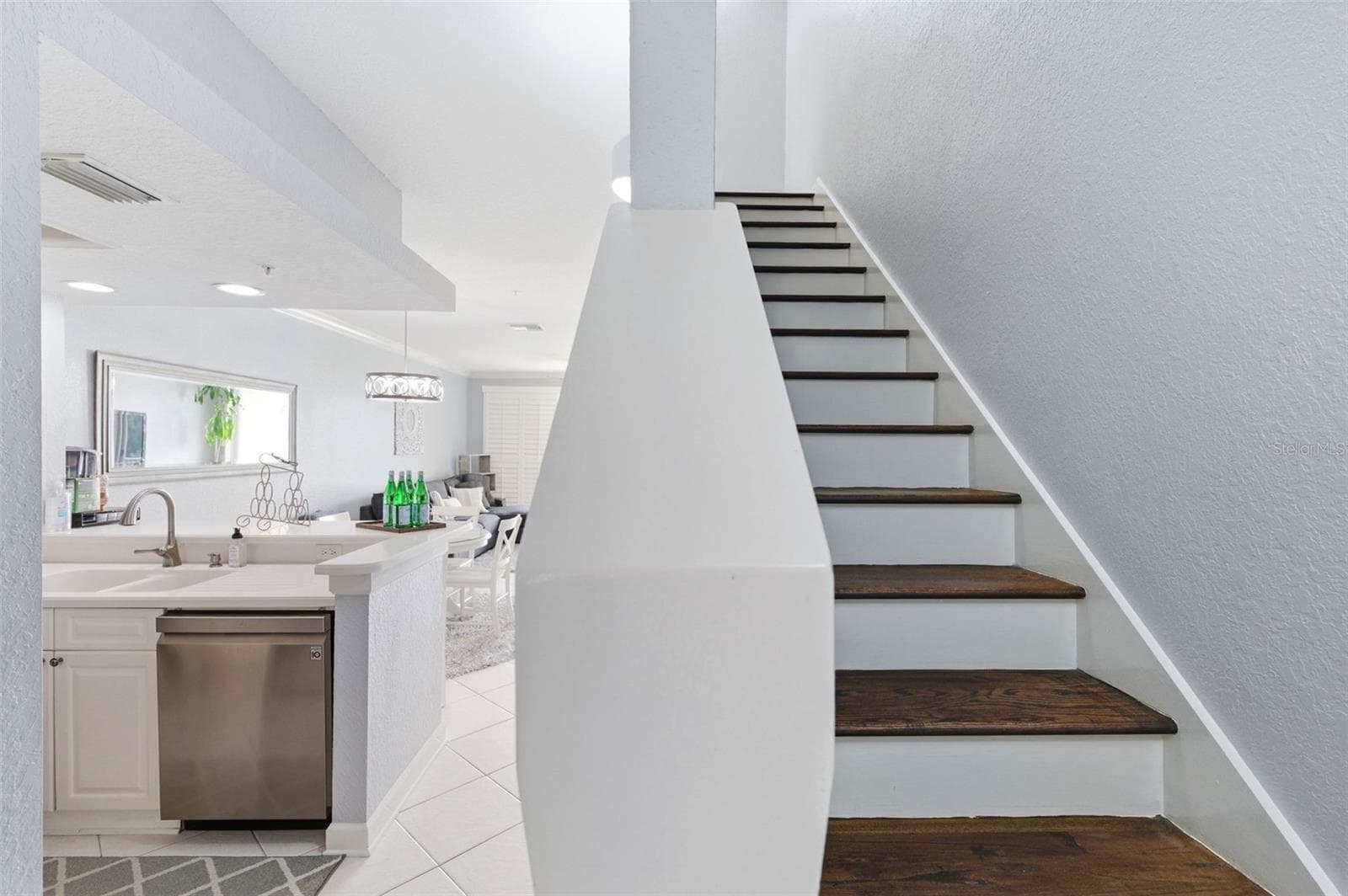 Stairway to third level - 117 BRENT CIR, OLDSMAR