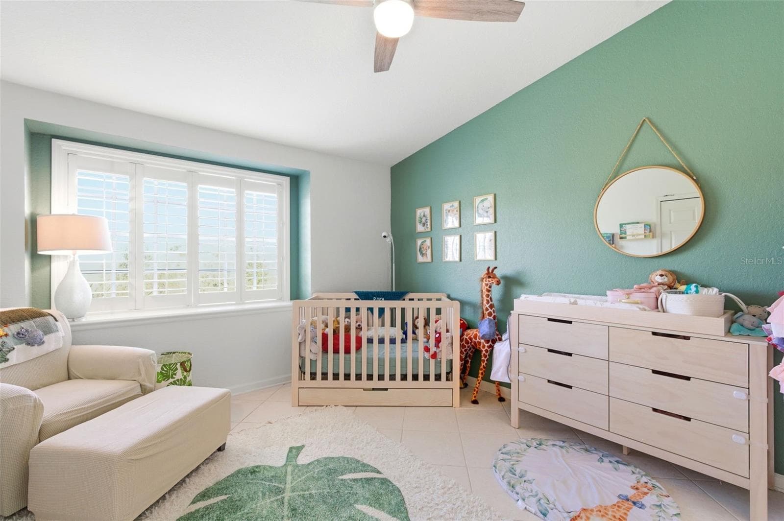 Bedroom #3 with ensuite and 2 walk in closets - 117 BRENT CIR, OLDSMAR