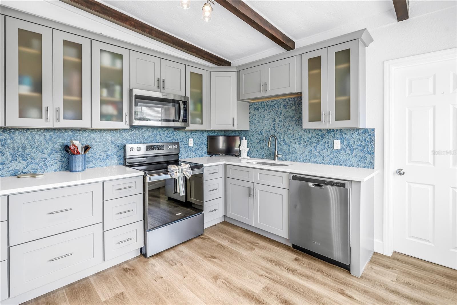 Single Family Residence at 7599 MEADOWLAWN DR N, ST PETERSBURG, photo 14 of 48