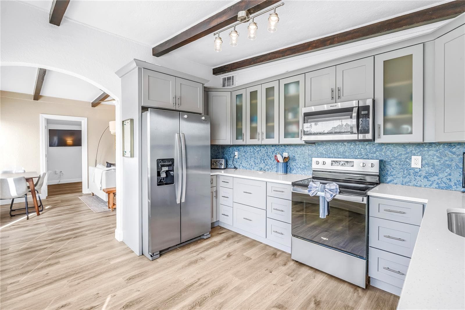 Single Family Residence at 7599 MEADOWLAWN DR N, ST PETERSBURG, photo 15 of 48