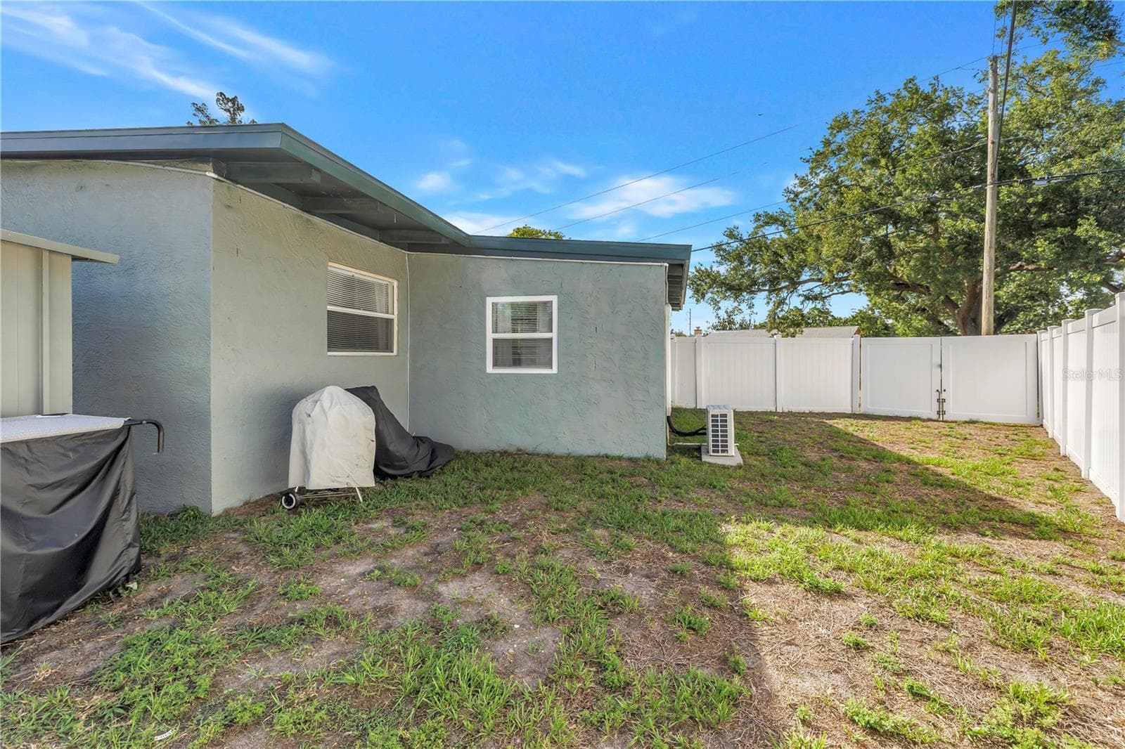 Single Family Residence at 7599 MEADOWLAWN DR N, ST PETERSBURG, photo 39 of 48