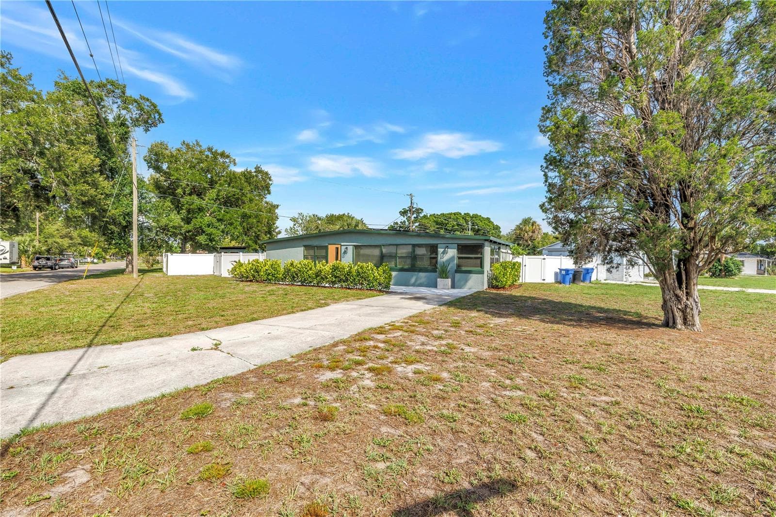Single Family Residence at 7599 MEADOWLAWN DR N, ST PETERSBURG, photo 43 of 48