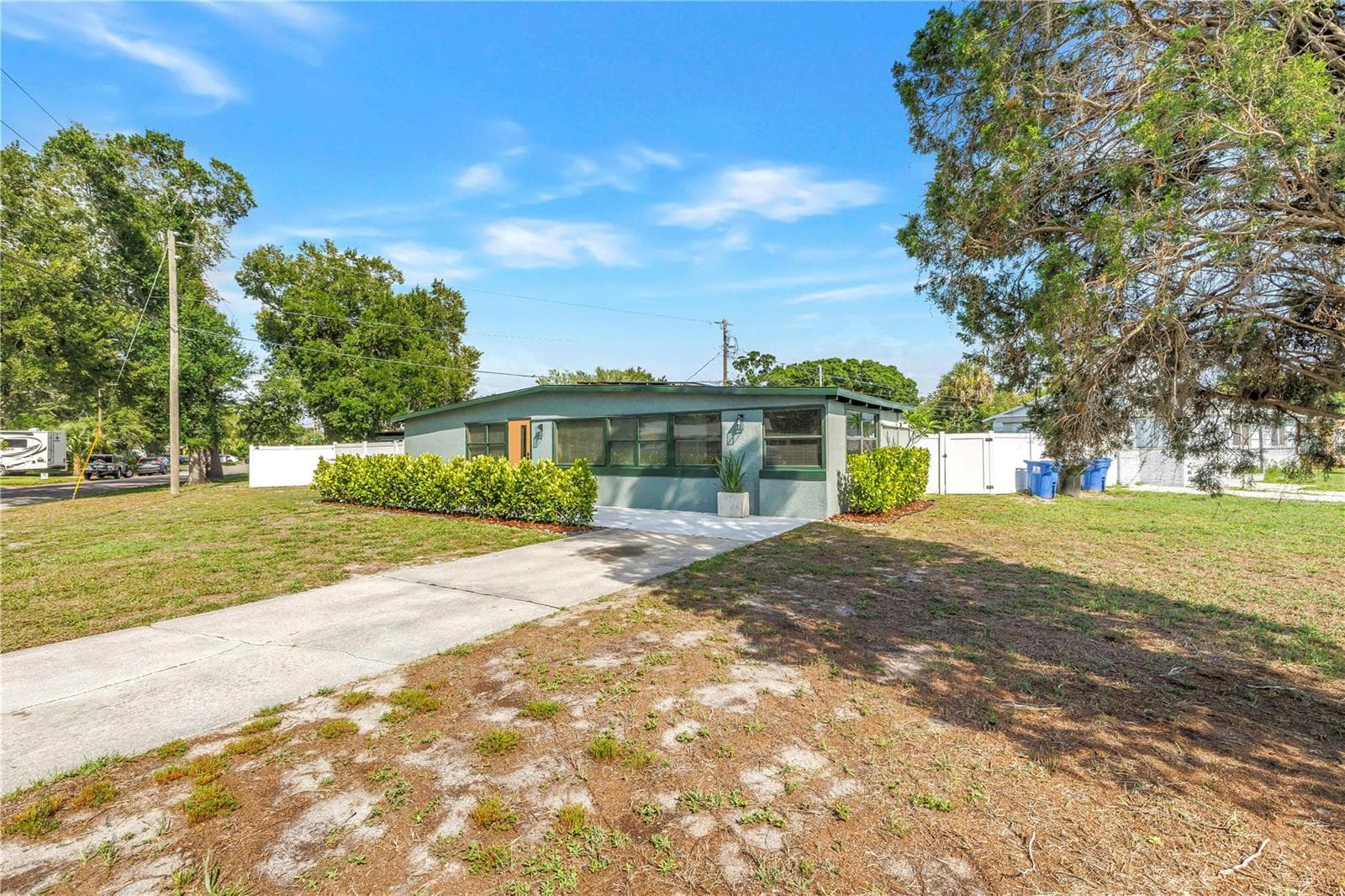 Single Family Residence at 7599 MEADOWLAWN DR N, ST PETERSBURG, photo 44 of 48