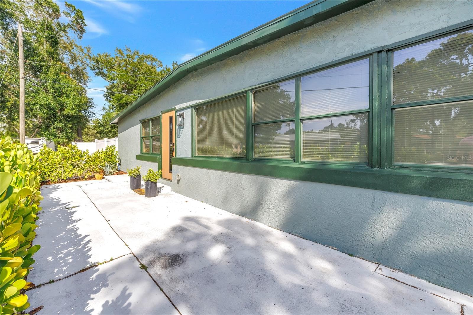 Single Family Residence at 7599 MEADOWLAWN DR N, ST PETERSBURG, photo 45 of 48