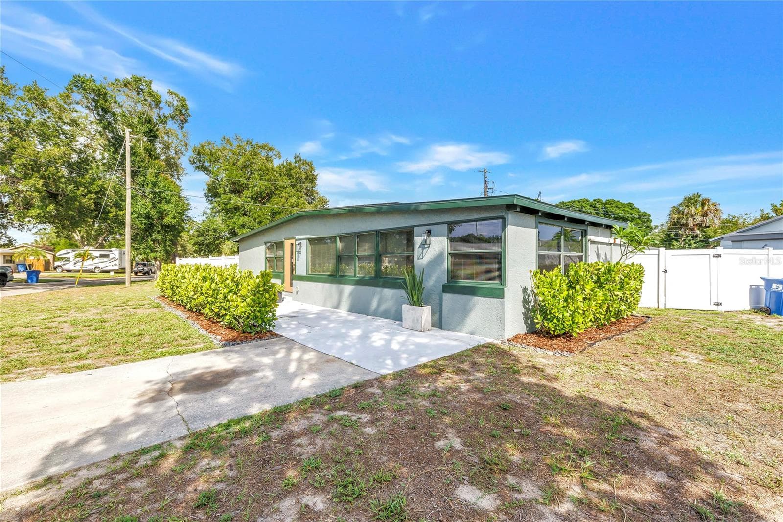 Single Family Residence at 7599 MEADOWLAWN DR N, ST PETERSBURG, photo 2 of 48