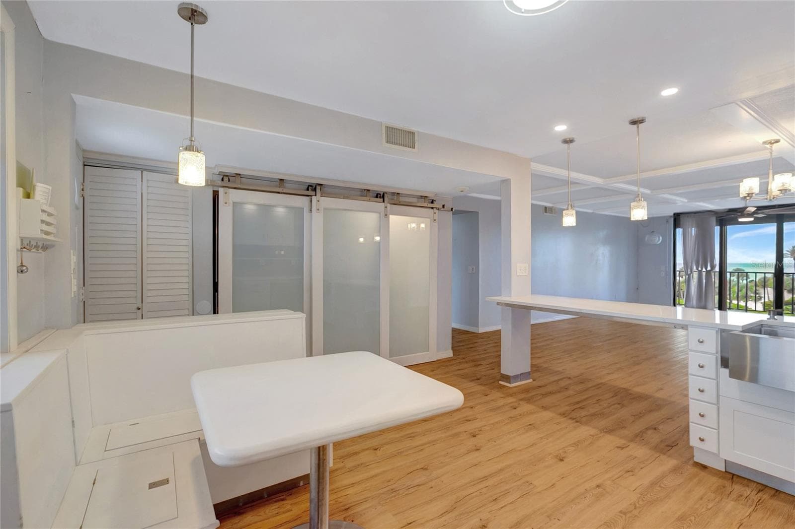 Kitchen - 1581 GULF BLVD #302N, CLEARWATER BEACH