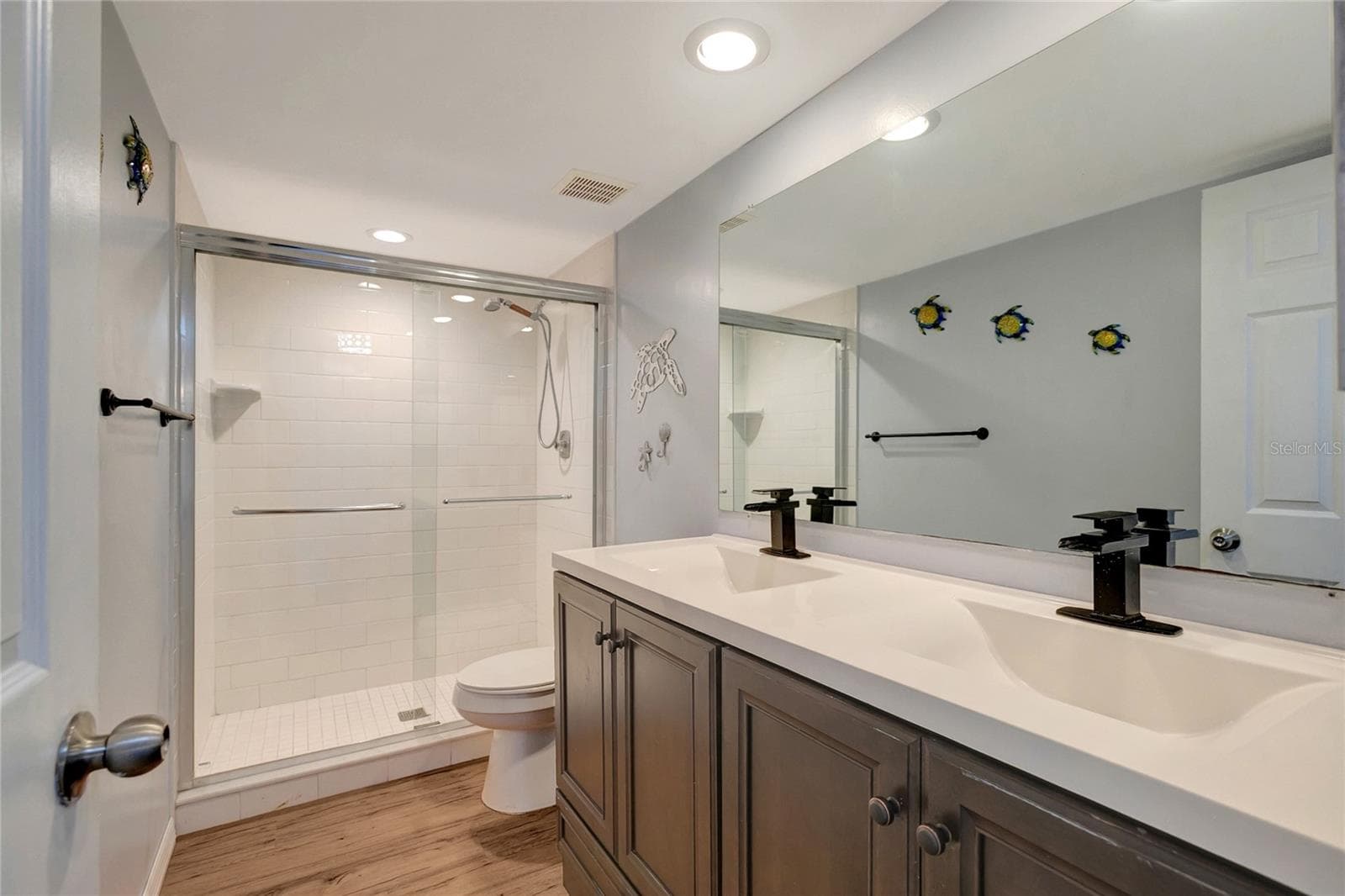 Master Bath - 1581 GULF BLVD #302N, CLEARWATER BEACH