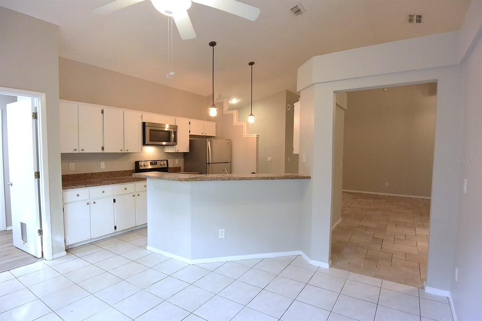 Single Family Residence at 1672 COUNTRYWOOD ST, TARPON SPRINGS, photo 19 of 39