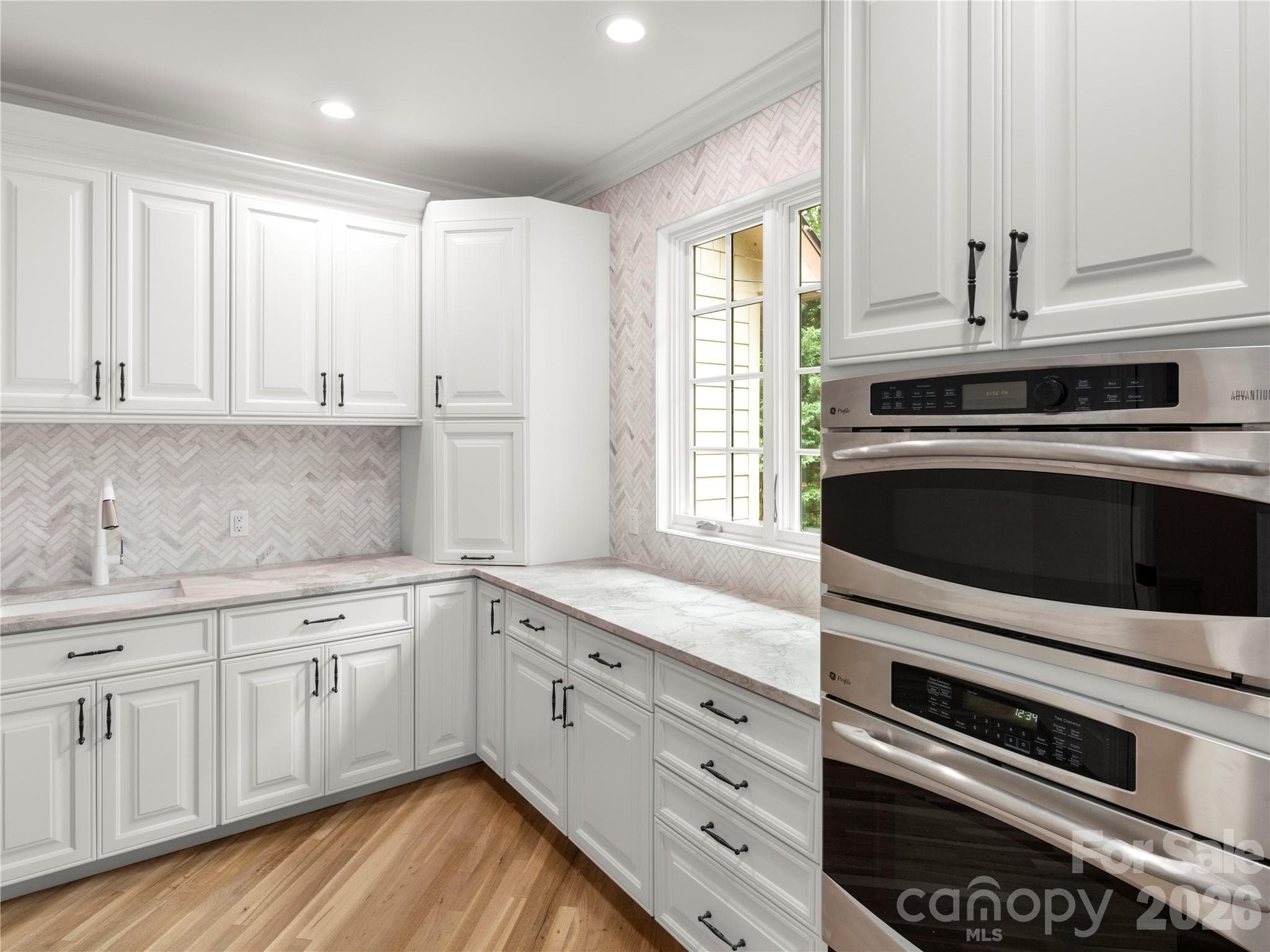 Single Family Residence at 672 Walnut Valley Parkway, Arden, photo 15 of 41