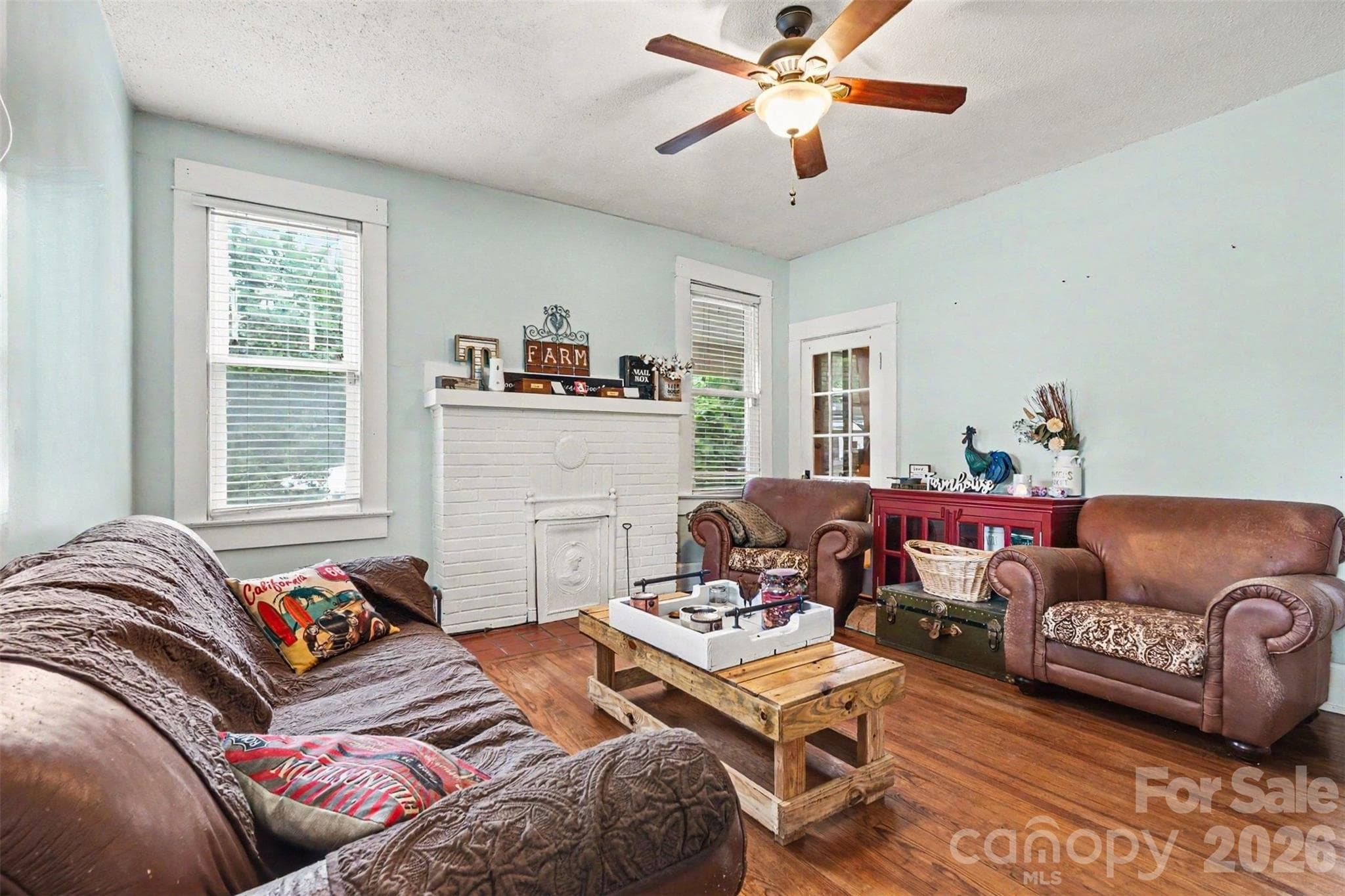 Single Family Residence at 352 Pendleton Street, Rock Hill, photo 11 of 29