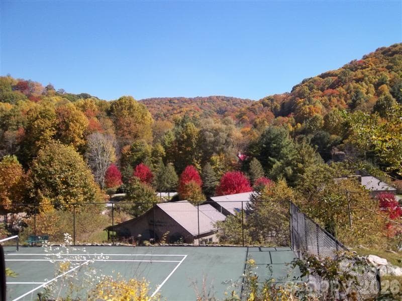 VC Tennis Courts - 21 Overlook Drive, Mars Hill