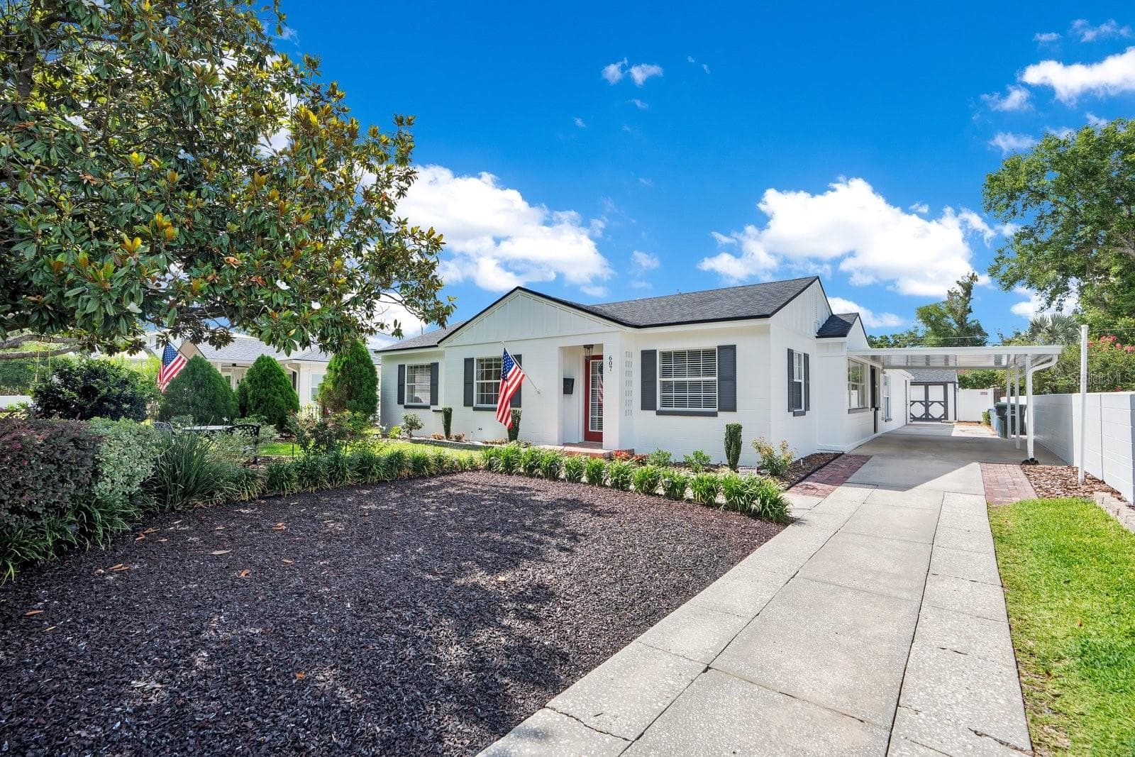 Single Family Residence at 607 KERNEYWOOD ST, LAKELAND, photo 2 of 35