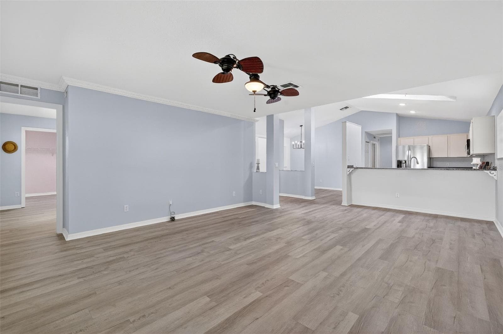 Villa at 17808 SE 115TH CT, SUMMERFIELD, photo 13 of 50