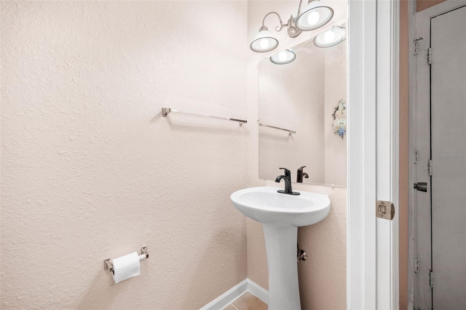 Condominium at 5065 NW 45TH RD #102, GAINESVILLE, photo 11 of 34