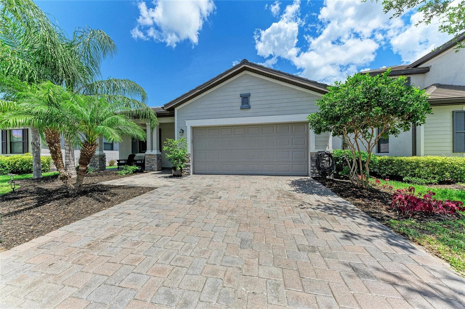 Single Family Residence at 11515 SWEETGRASS DR, BRADENTON, photo 3 of 48
