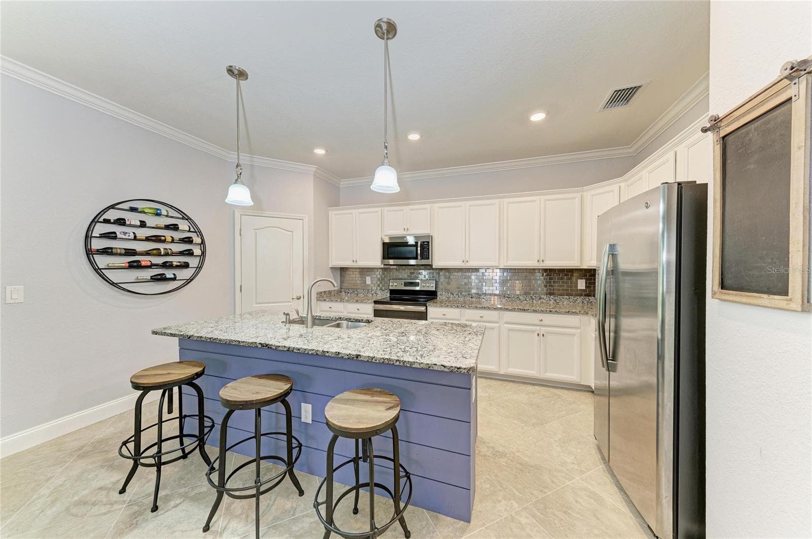 Single Family Residence at 11515 SWEETGRASS DR, BRADENTON, photo 15 of 48