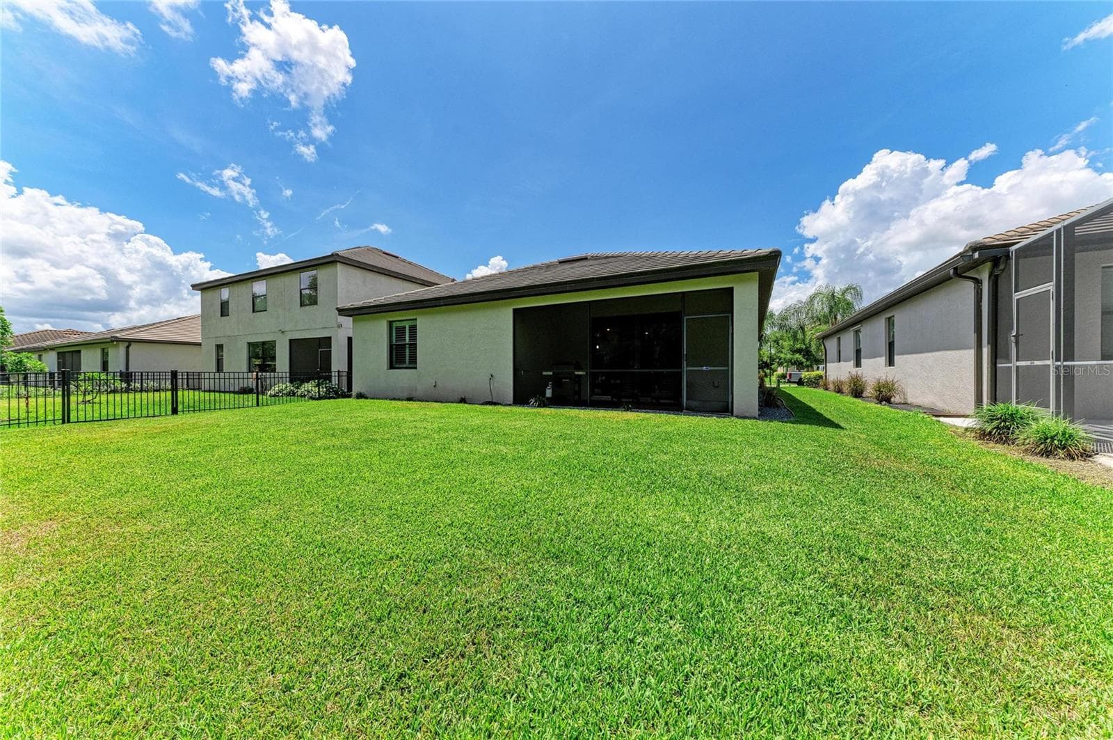 Single Family Residence at 11515 SWEETGRASS DR, BRADENTON, photo 39 of 48
