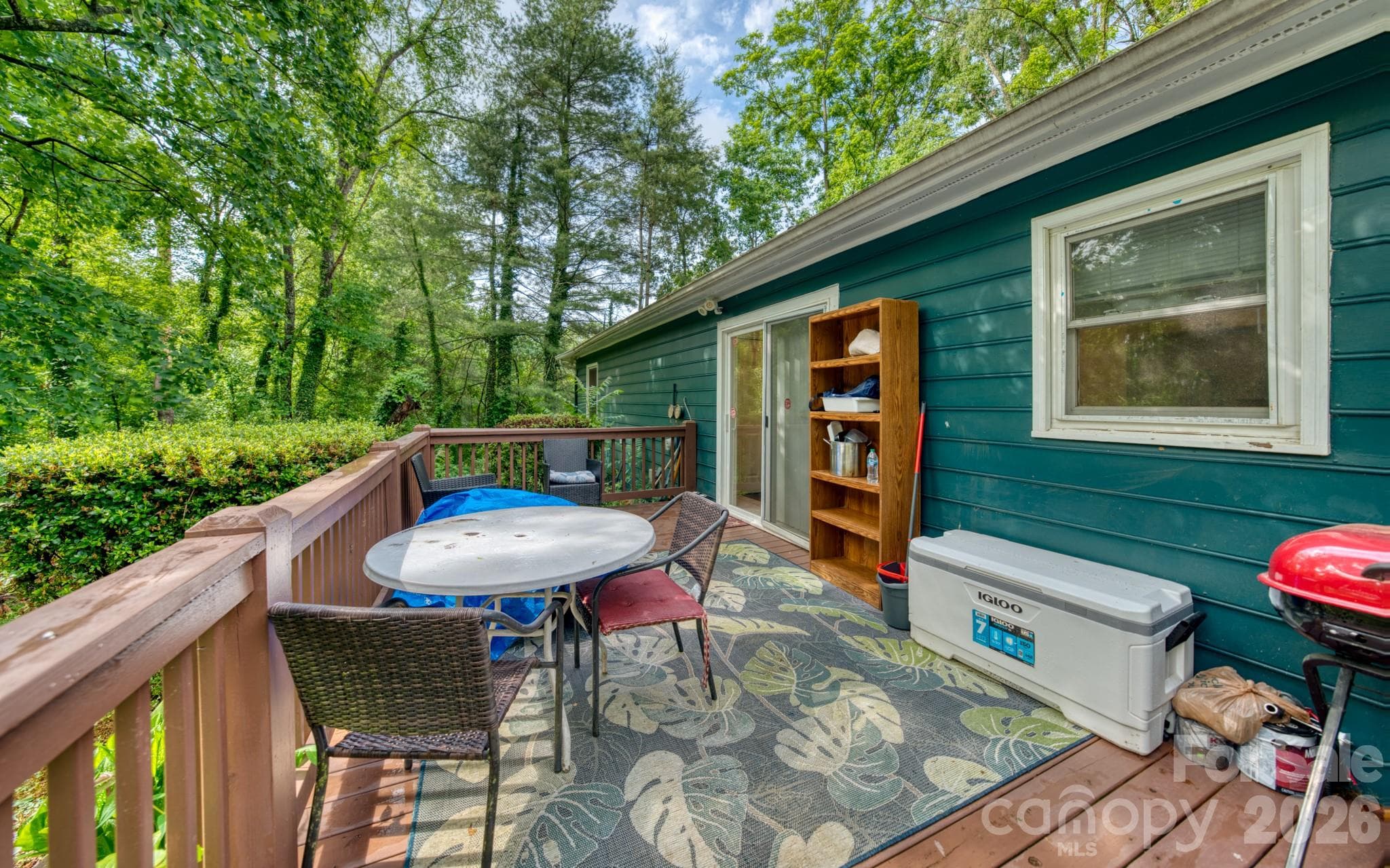 Single Family Residence at 112 Amelia Drive, Hendersonville, photo 16 of 29