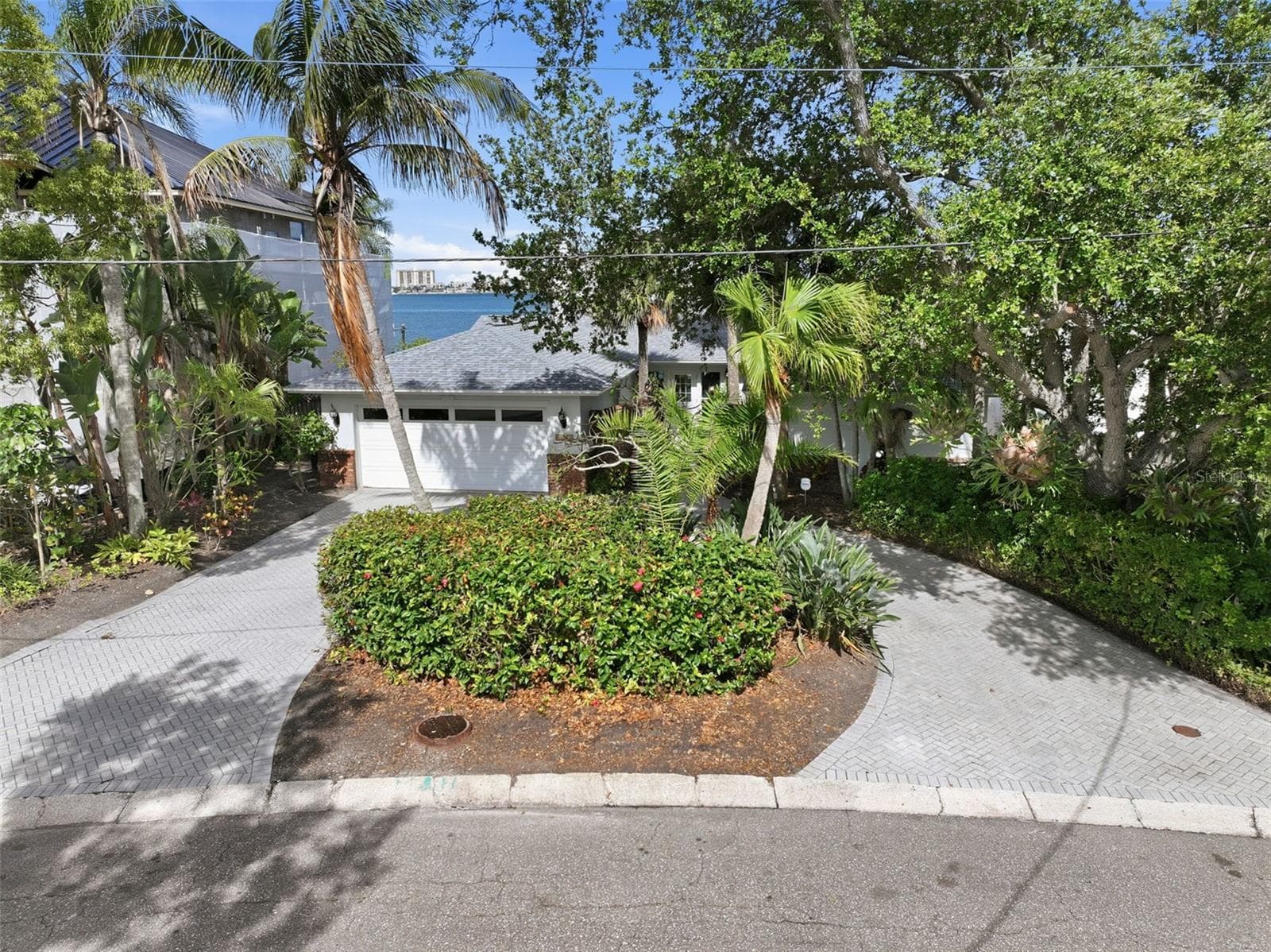 Single Family Residence at 1832 VENETIAN POINT DR, CLEARWATER, photo 8 of 80