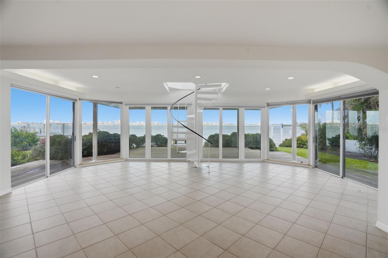 Single Family Residence at 1832 VENETIAN POINT DR, CLEARWATER, photo 24 of 80