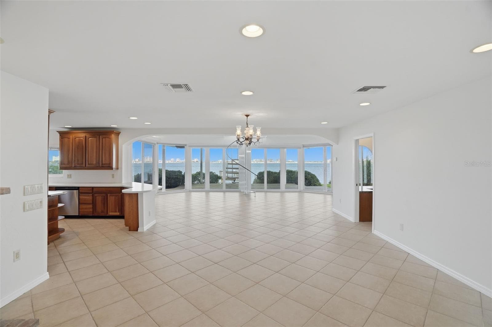 Single Family Residence at 1832 VENETIAN POINT DR, CLEARWATER, photo 27 of 80