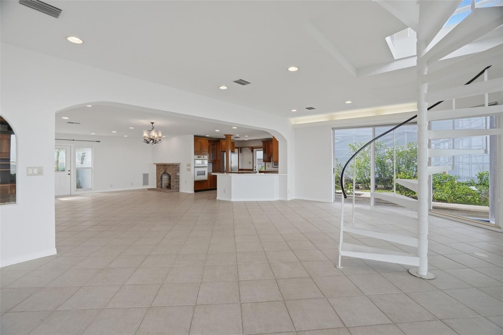 Single Family Residence at 1832 VENETIAN POINT DR, CLEARWATER, photo 31 of 80