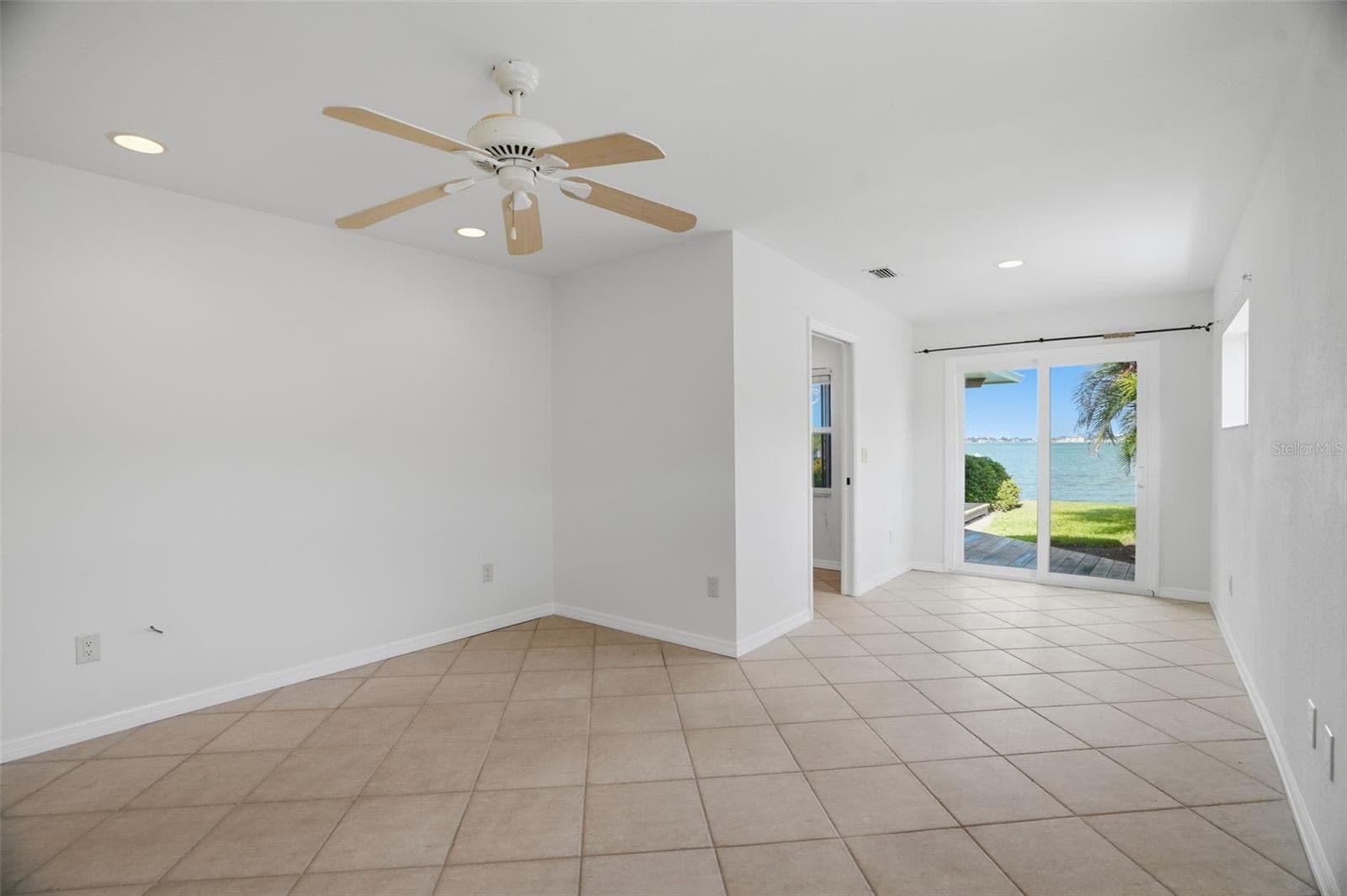Single Family Residence at 1832 VENETIAN POINT DR, CLEARWATER, photo 46 of 80