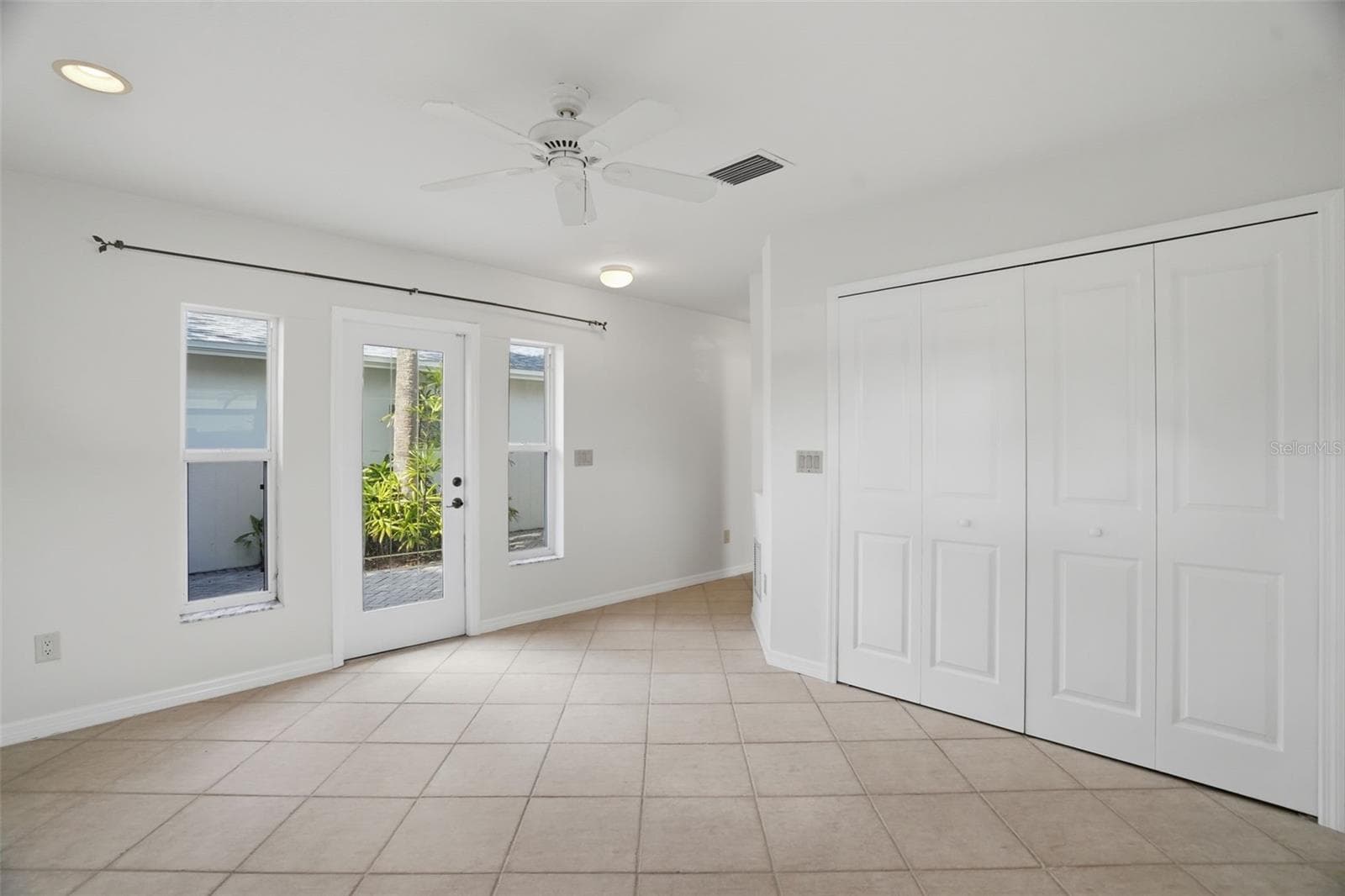 Single Family Residence at 1832 VENETIAN POINT DR, CLEARWATER, photo 50 of 80