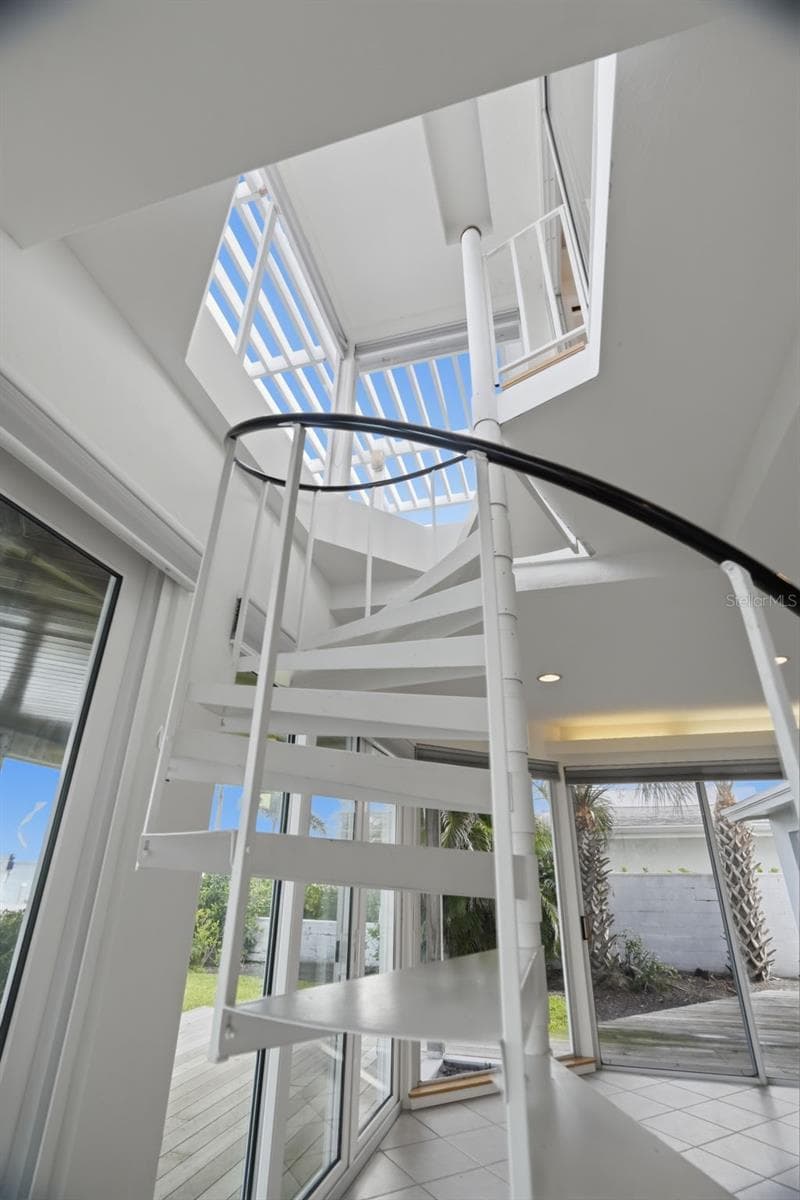 Single Family Residence at 1832 VENETIAN POINT DR, CLEARWATER, photo 58 of 80