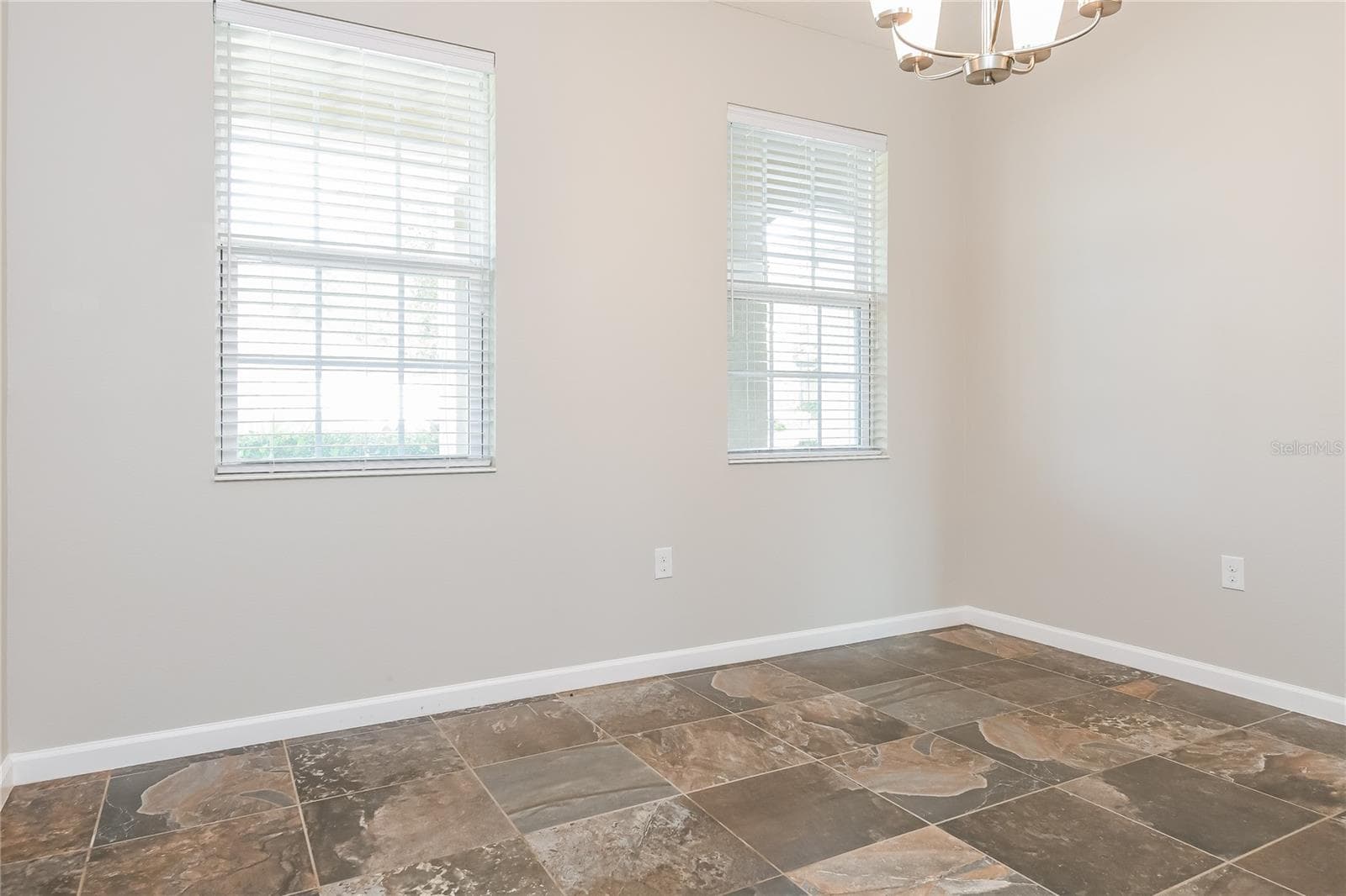 Single Family Residence at 2270 NATOMA BLVD, MOUNT DORA, photo 3 of 15