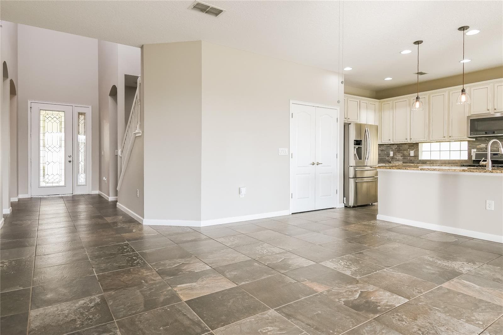 Single Family Residence at 2270 NATOMA BLVD, MOUNT DORA, photo 5 of 15