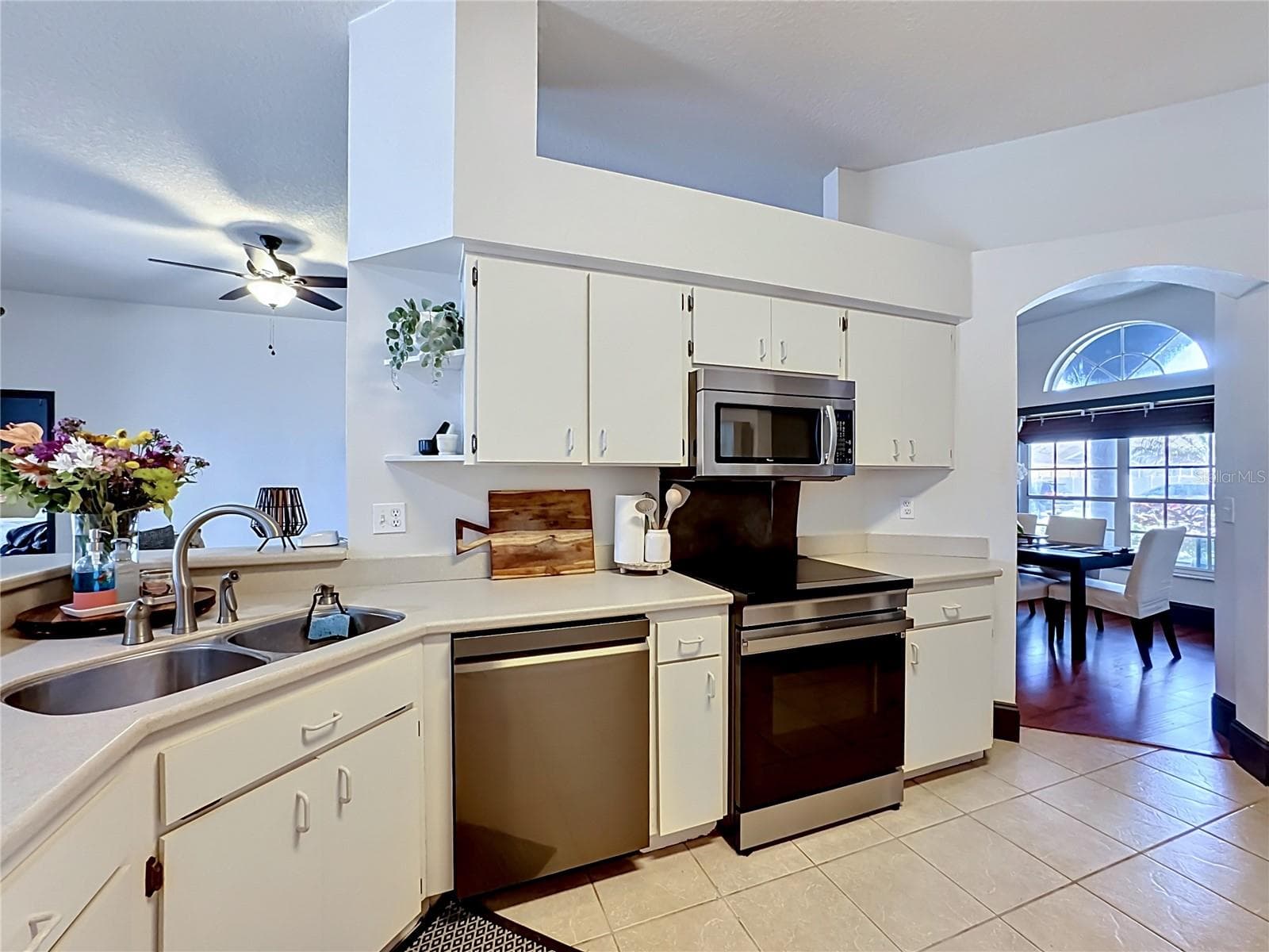 Single Family Residence at 1904 CATTLEMAN DR, BRANDON, photo 11 of 45