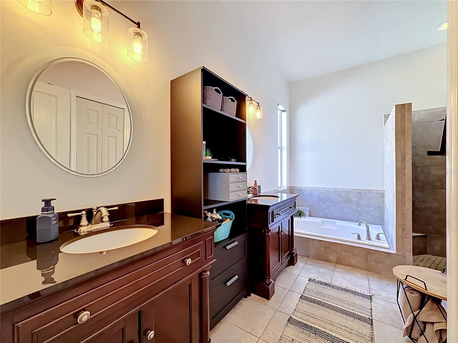 Single Family Residence at 1904 CATTLEMAN DR, BRANDON, photo 22 of 45