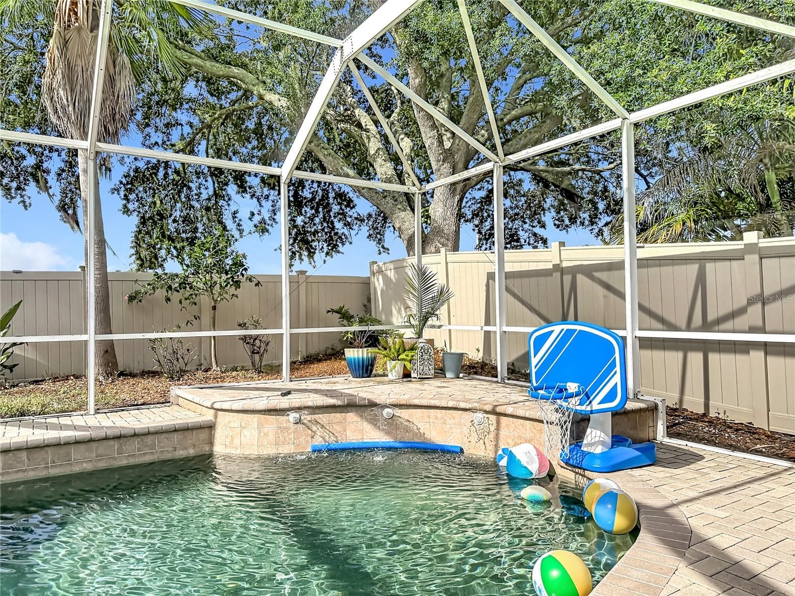 Single Family Residence at 1904 CATTLEMAN DR, BRANDON, photo 38 of 45
