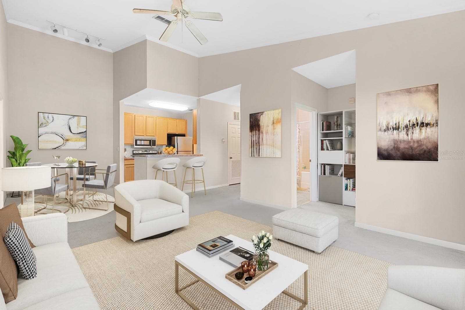 Virtually staged - 10211 COURTNEY PALMS #303, TAMPA