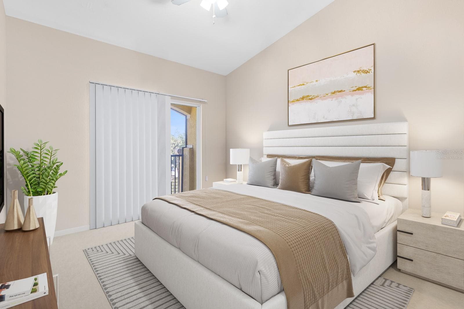 Virtually staged - 10211 COURTNEY PALMS #303, TAMPA