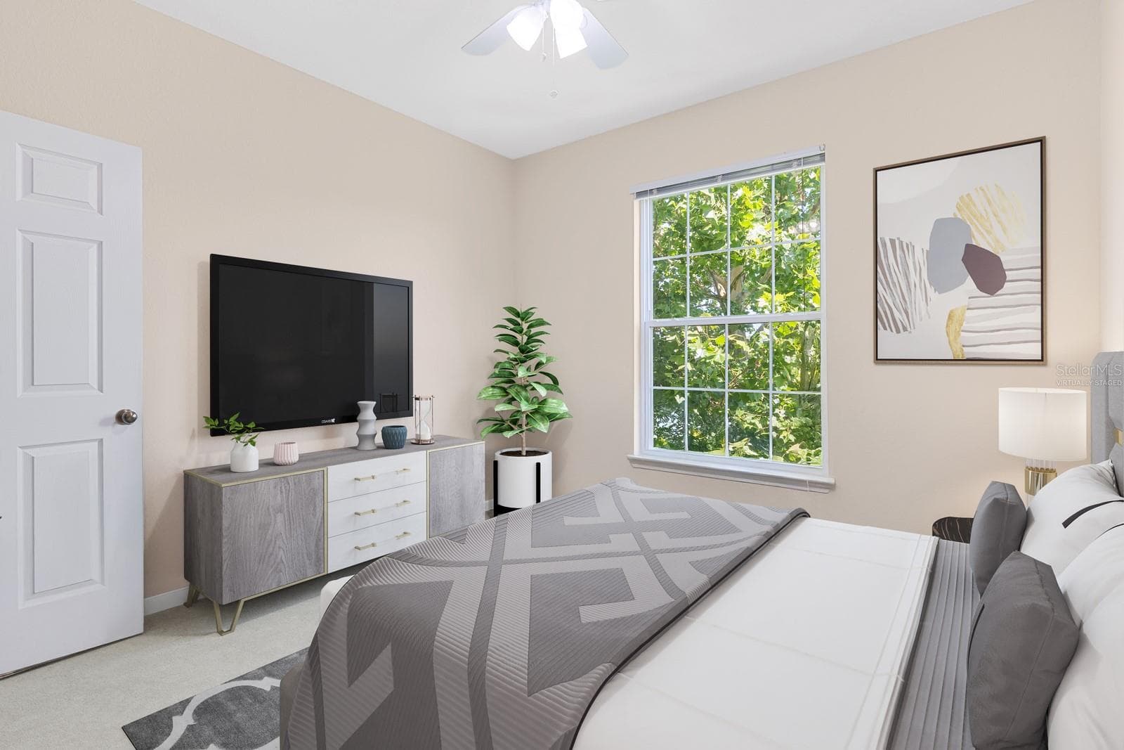 Virtually staged - 10211 COURTNEY PALMS #303, TAMPA