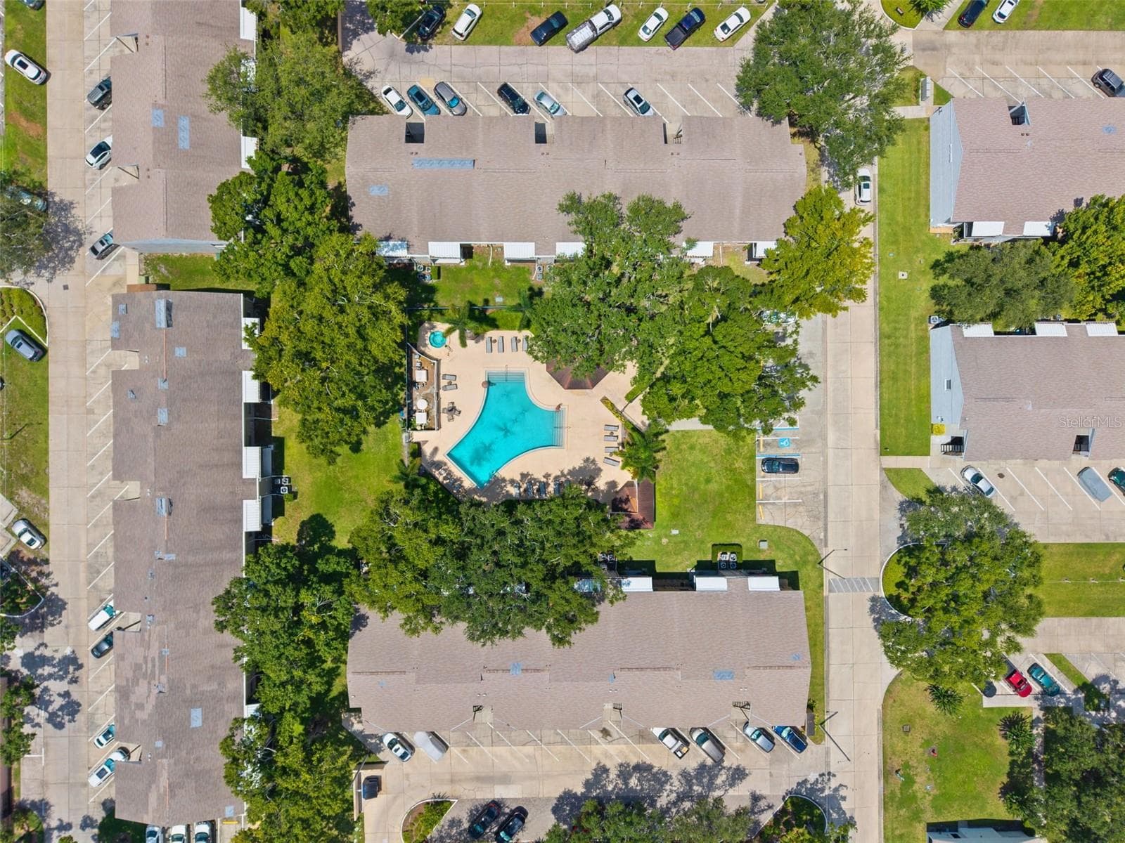 Community Pool! - 3808 N OAK DR #U31, TAMPA