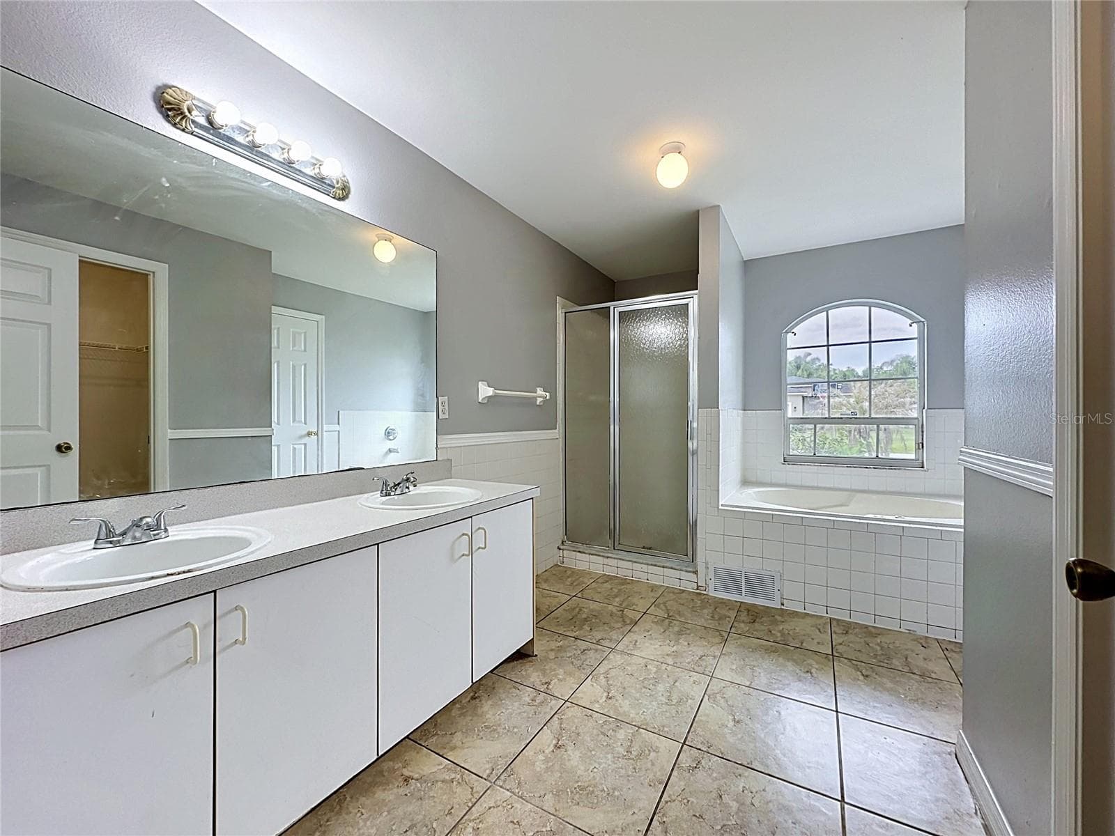 Single Family Residence at 413 FLAMINGO CT, POINCIANA, photo 9 of 62