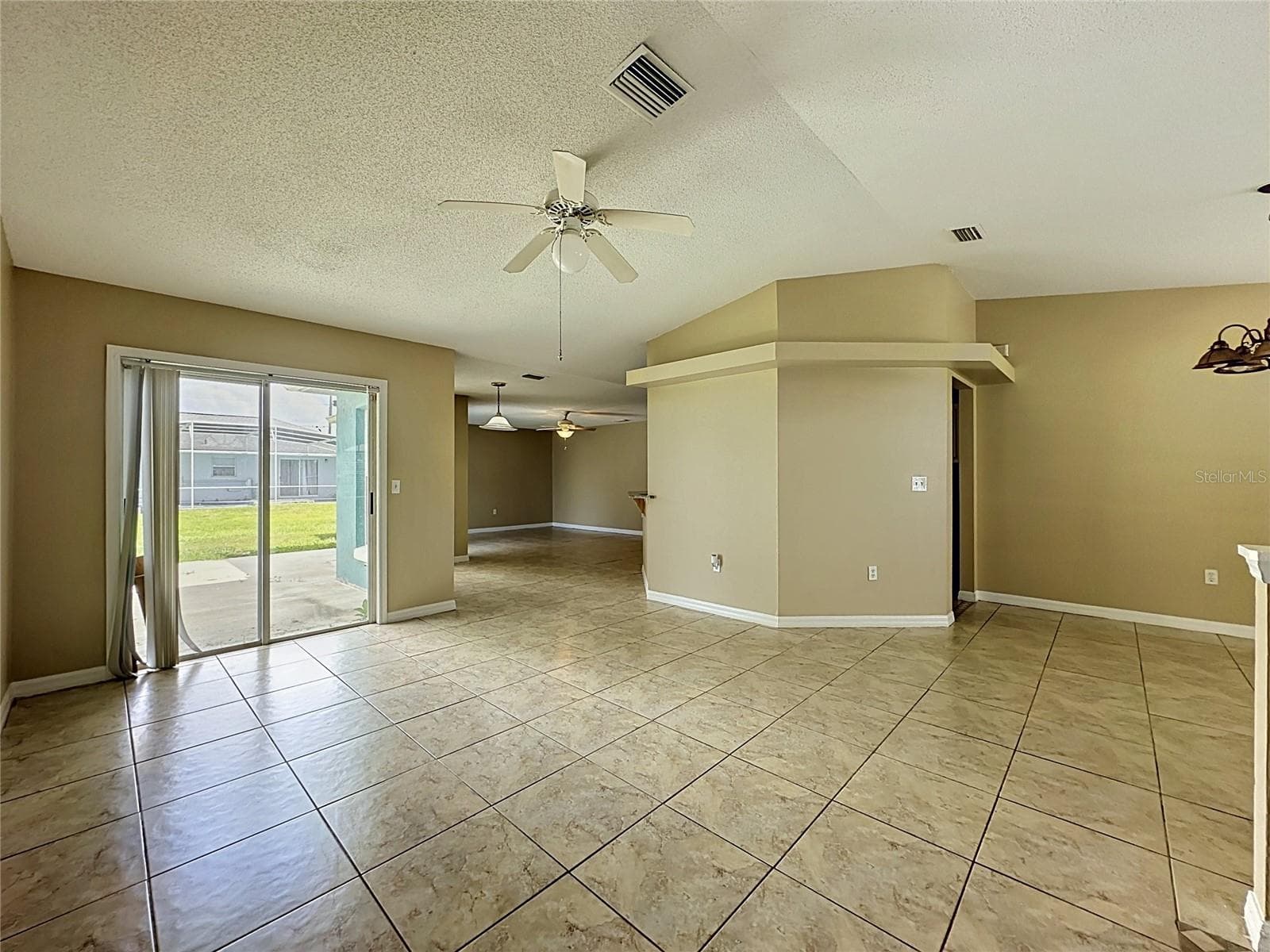 Single Family Residence at 413 FLAMINGO CT, POINCIANA, photo 26 of 62