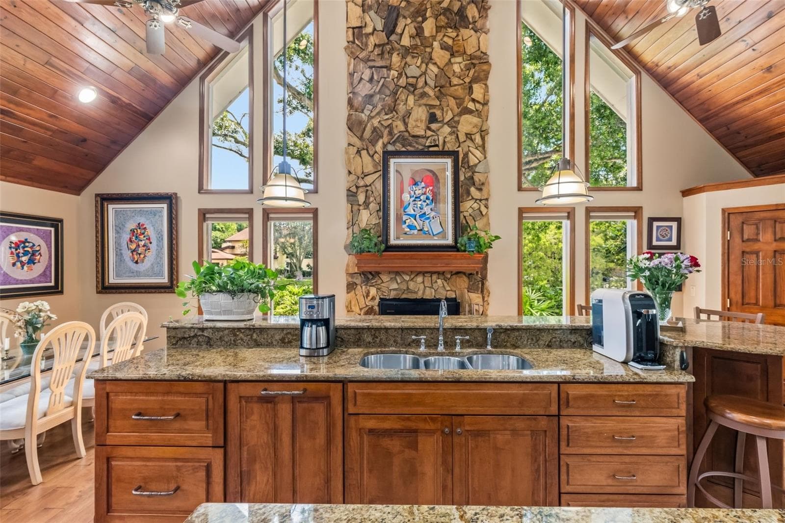 Kitchen Counter - 1944 LEVINE LN, CLEARWATER